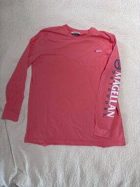 Magellan Outdoors Coral Crewneck Tee ladies XL